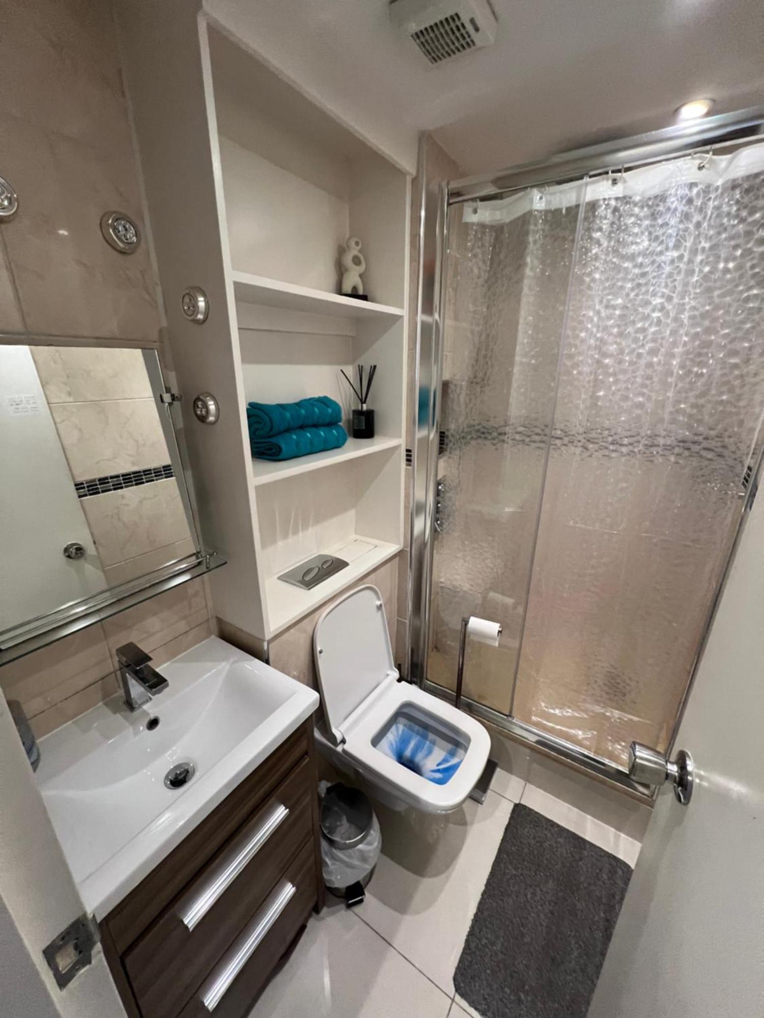 Lovely Chelsea Entire Apartment London City ภายนอก รูปภาพ